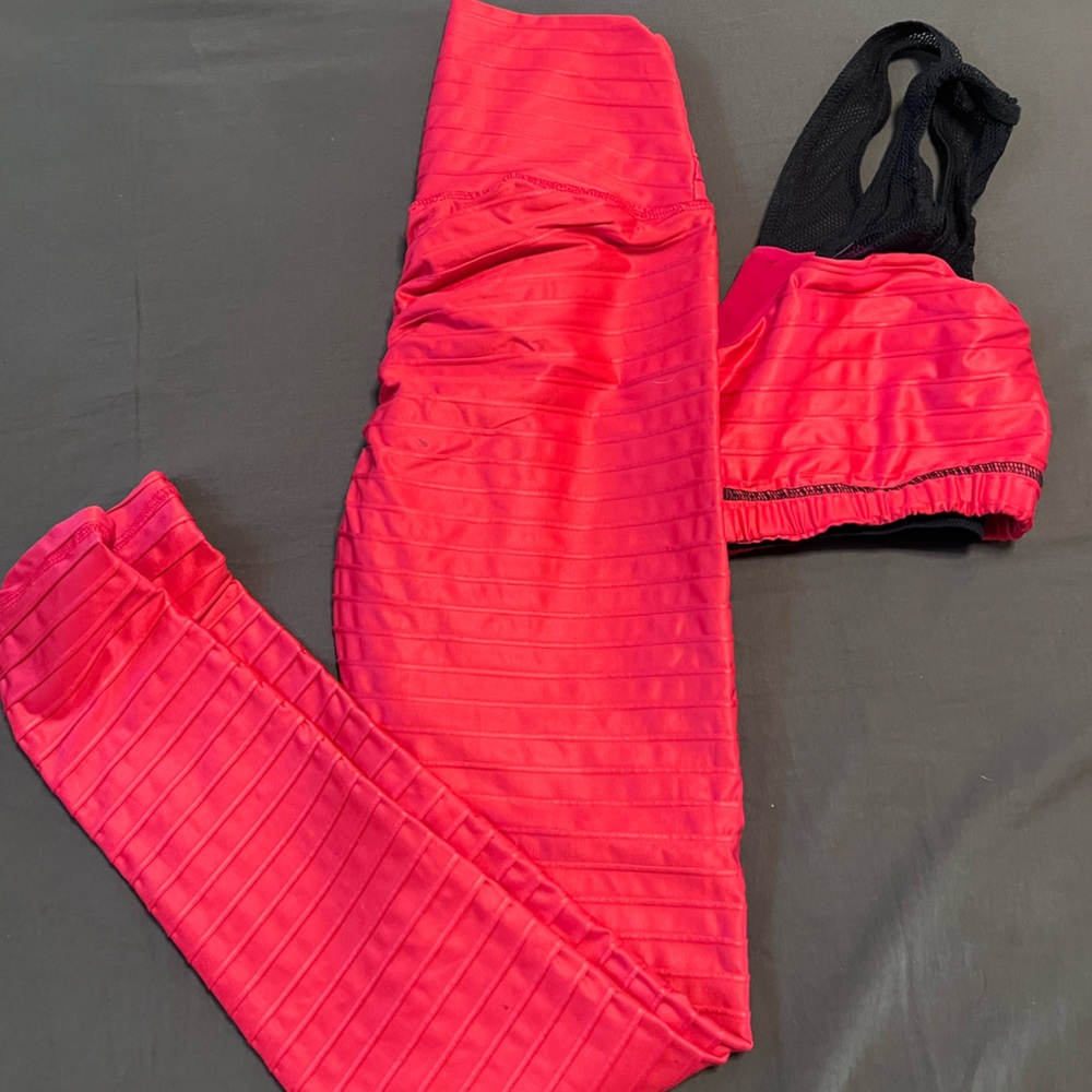 !! SOLD!! 2 piece workout set in small for women
